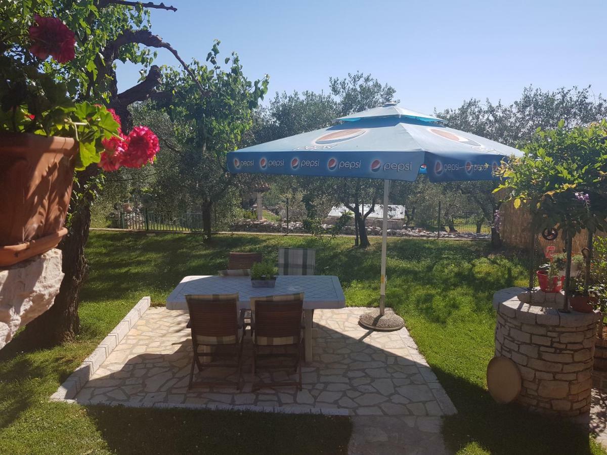 Villa Casa Istria à Buje Extérieur photo